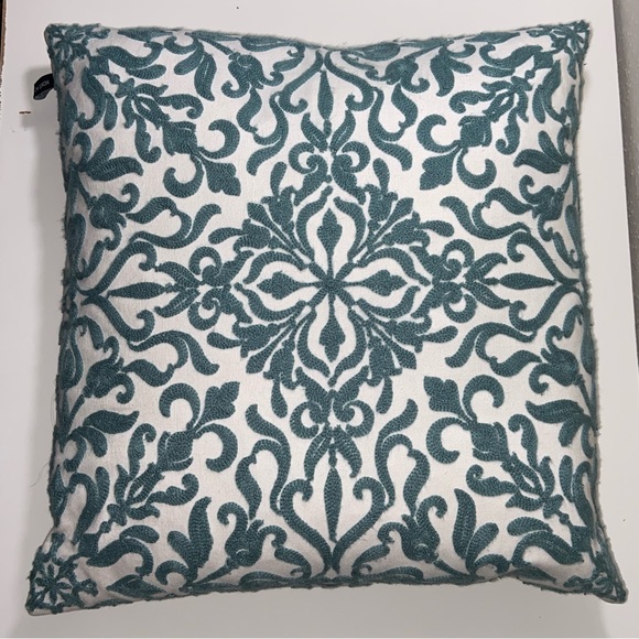 Home Accent Pillows Accents Waterfowl Feathers Home Accent Pillow